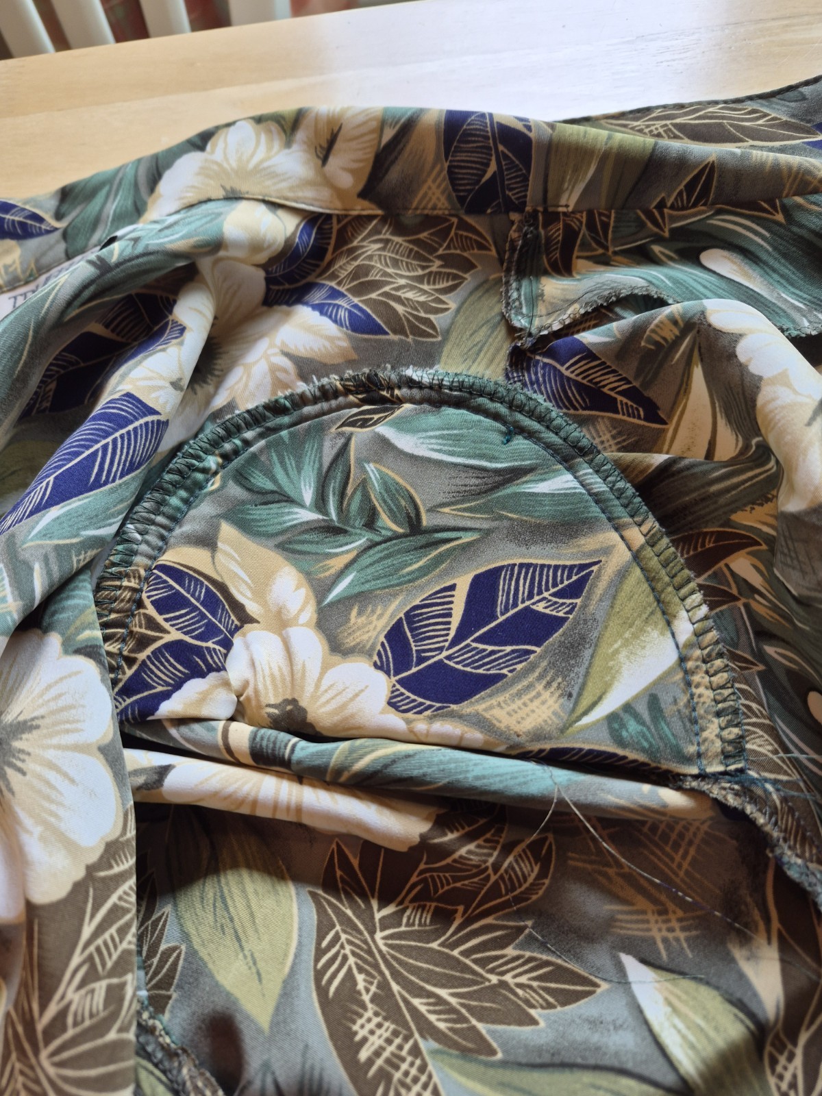 Truffles by YB HTF Women’s Hawaiian Tropical Button Down Shirt, Shoulder Pads,