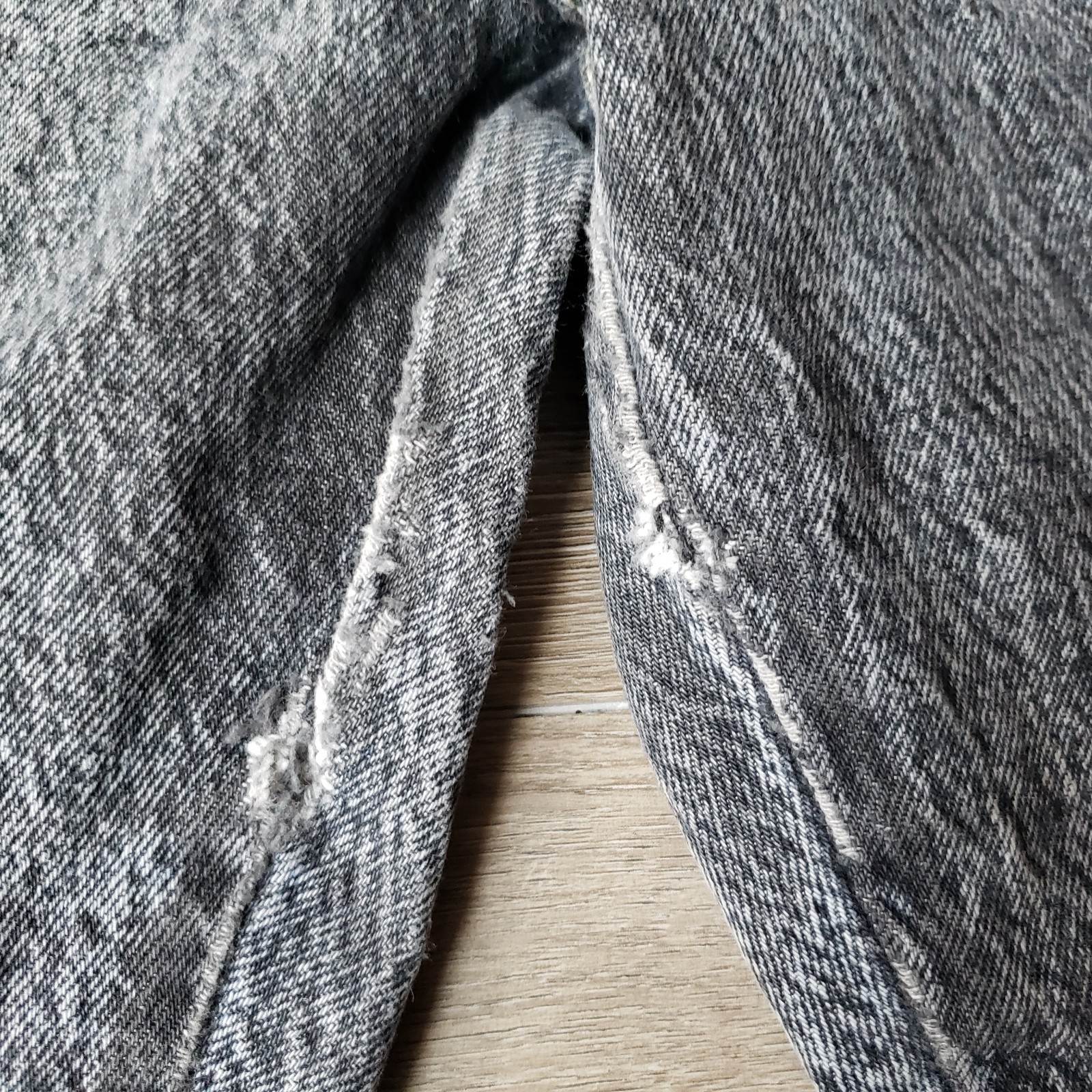 VTG 80s Gitano Black Acid Wash Tapered Jeans Sz 14 RUNS SMALL 27″W DISTRESSED