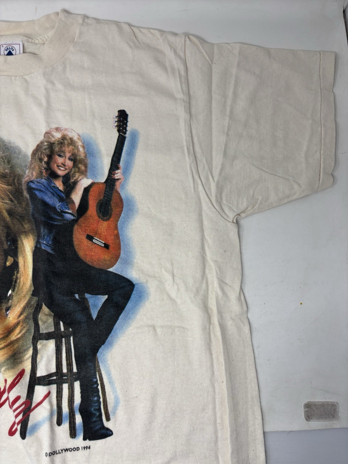 Vintage 1994 Dollywood Dolly Parton T-Shirt – Size Large Beige Delta Cotton
