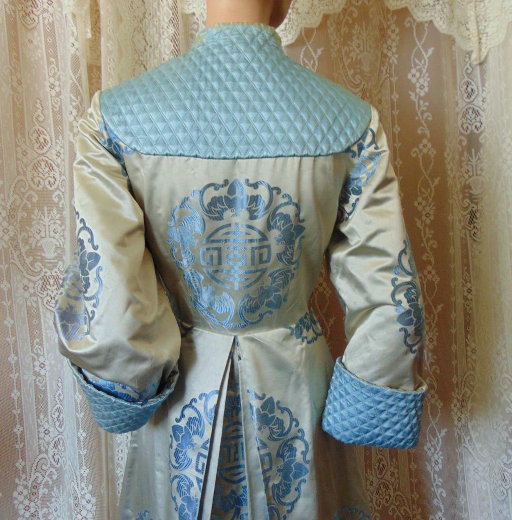 VTG 40s Ying Tai Co ORIENTAL FITTED SILK SATIN DRESSING GOWN ROBE W BATS 27W