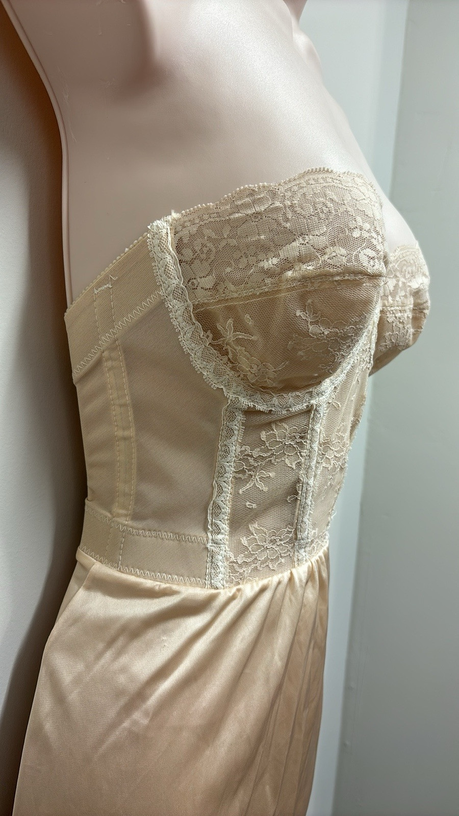 Vintage BACKTALK Young Smoothie Strouse Adler Lace Bustier Bra Dress Slip 34B