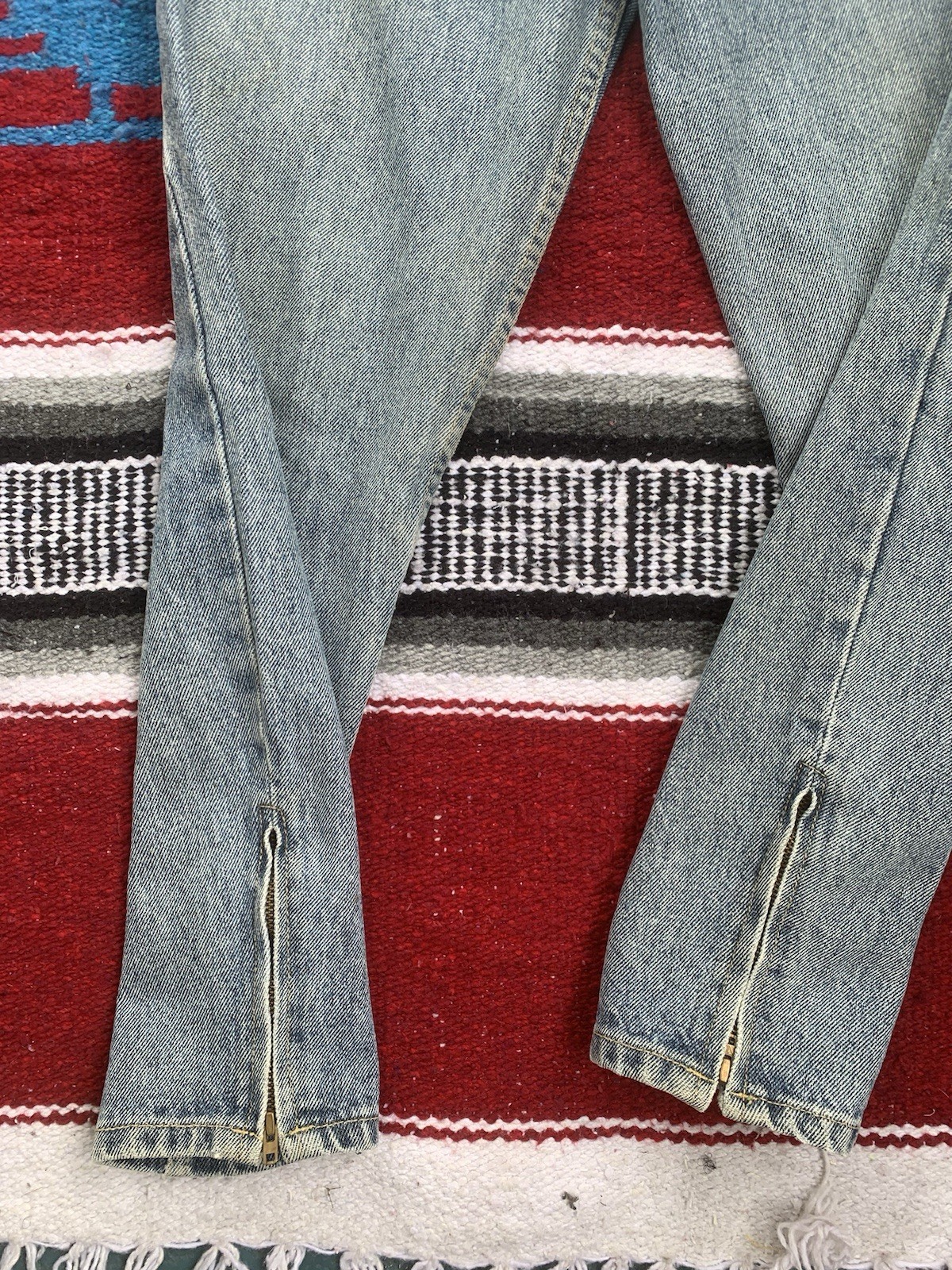 Vtg GUESS By Georges Marciano High Waist Ankle ZipLight Wash Denim Jeans Size 29