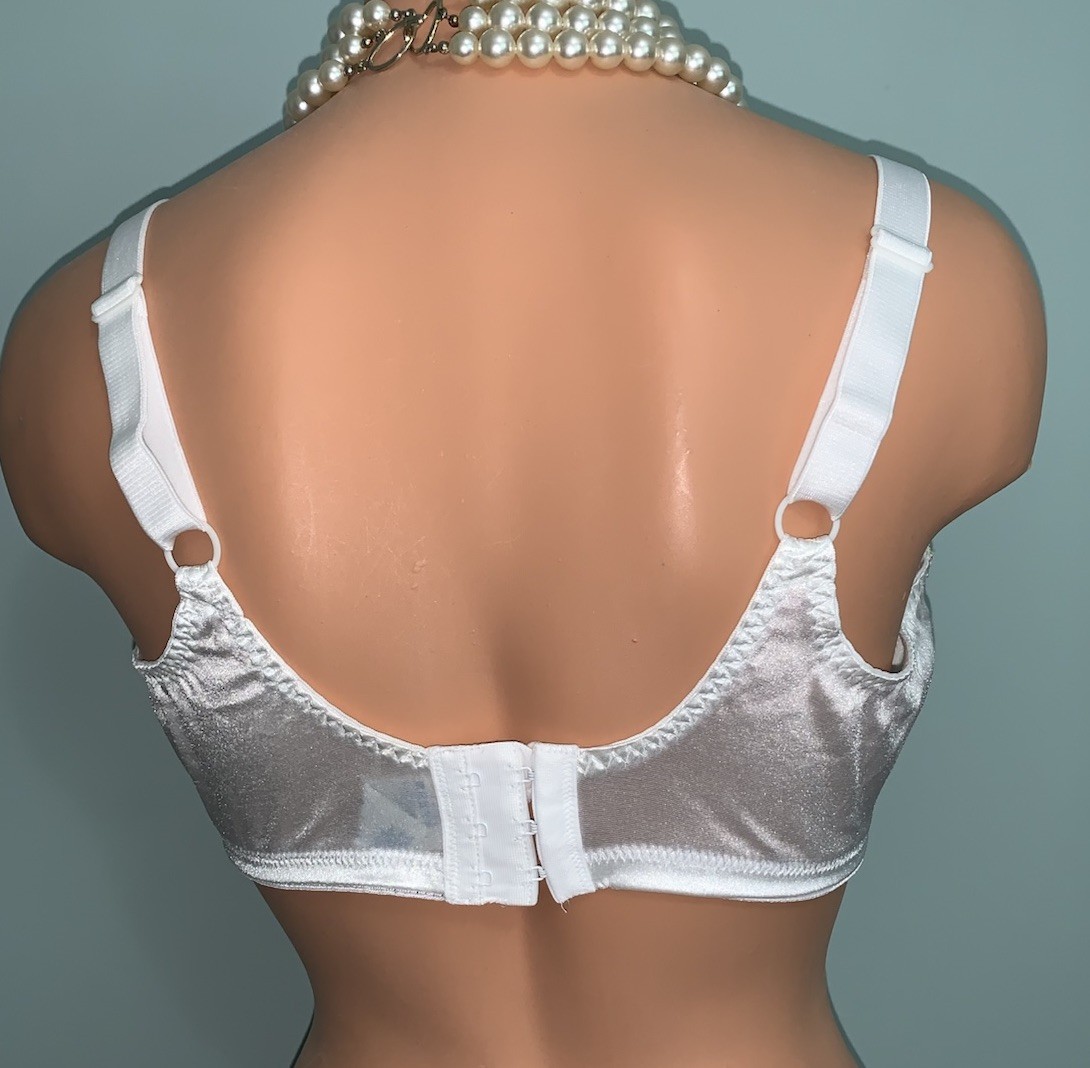 Vtg NWOT Olga Shiny Satin & Lace UW Bra 40C Embroidered lace