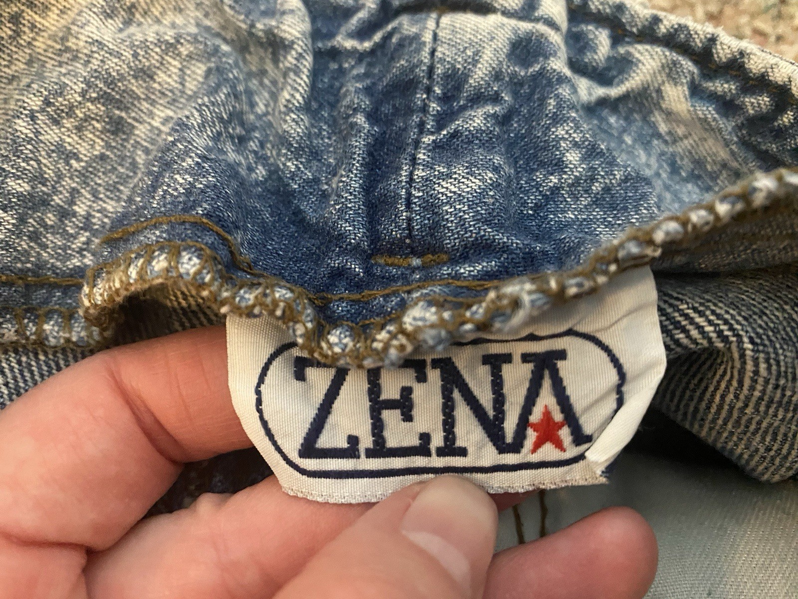VINTAGE Women’s Zena Jeans High Rise Pleated Med Wash Size 7 Mom Jeans 80s