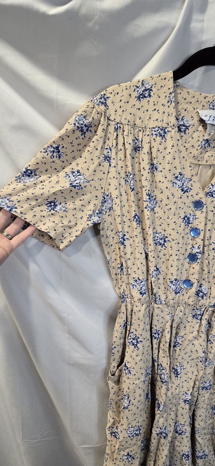 Vintage S.L. Petites Romper Size 12 Beige With Blue Flowers Pockets