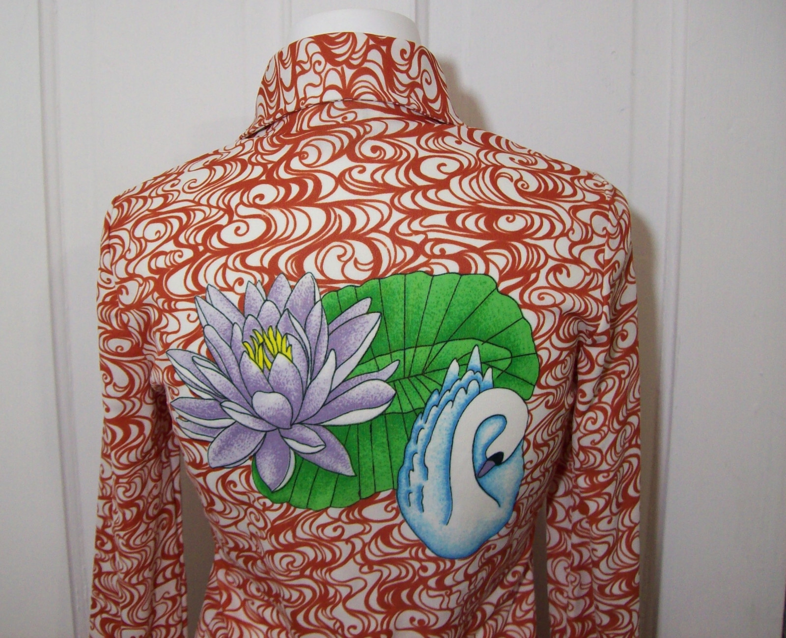Vintage Womens 1970s Pointed Collar Long Sleeve, FROGS, SWAN, LILLY PADS