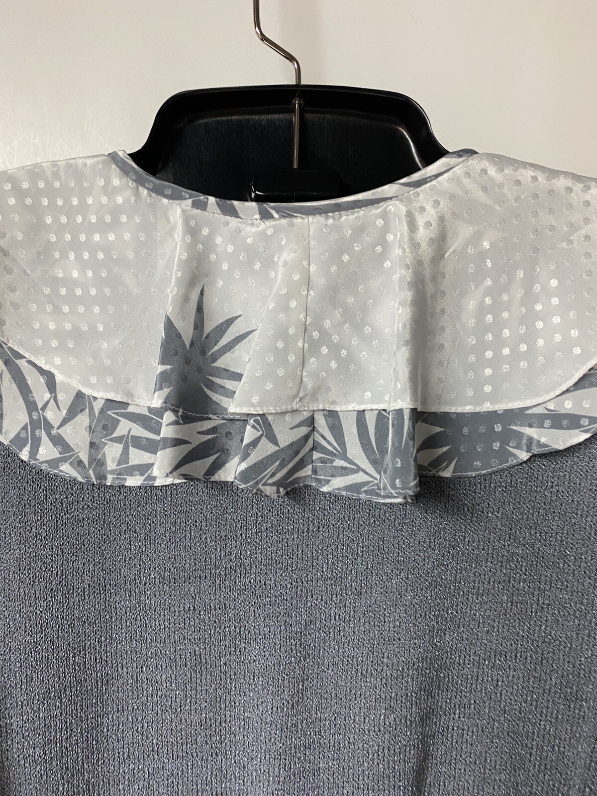 Anthony Sicari Double Ruffle Collar Vintage 80’s Gray Womens Sweater Size 10 USA