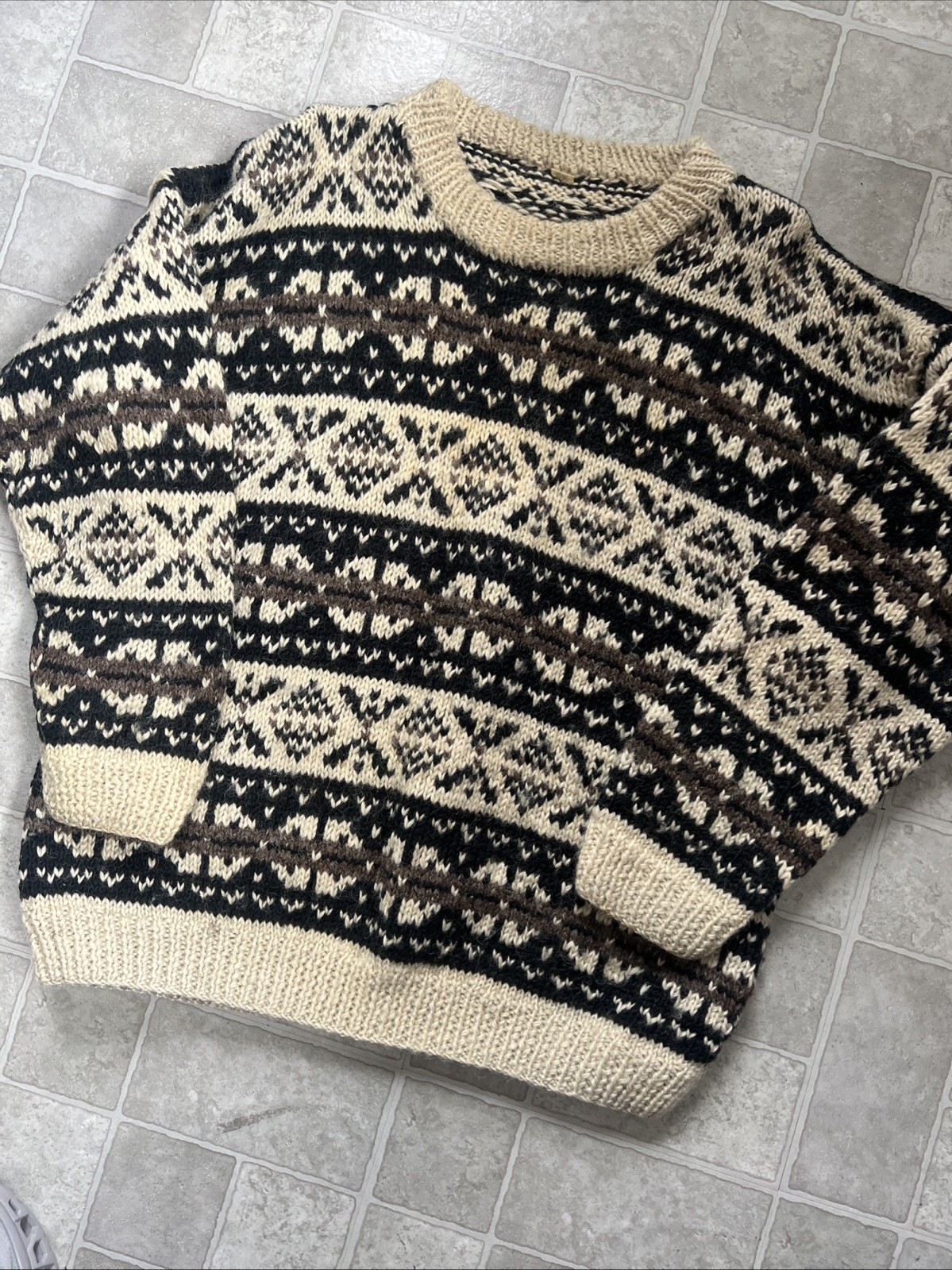 Vintage Hand Knit Wool Sweater Nepal Nordic Fair Isle Fuzzy Knit Size L-XL