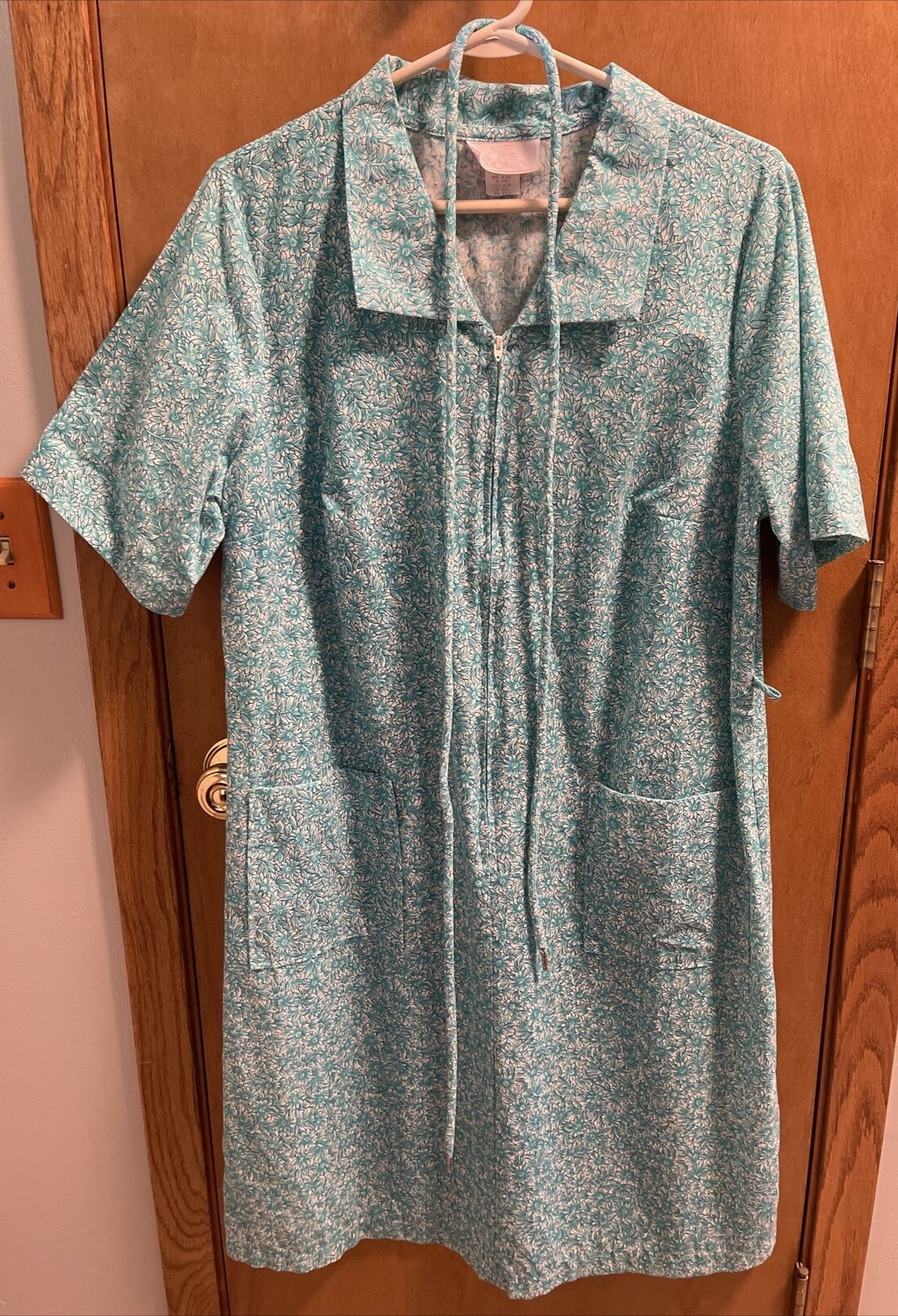 Vintage Just for Women Half Zip Short Sleeve Knee Length Housecoat Size 14 1/2