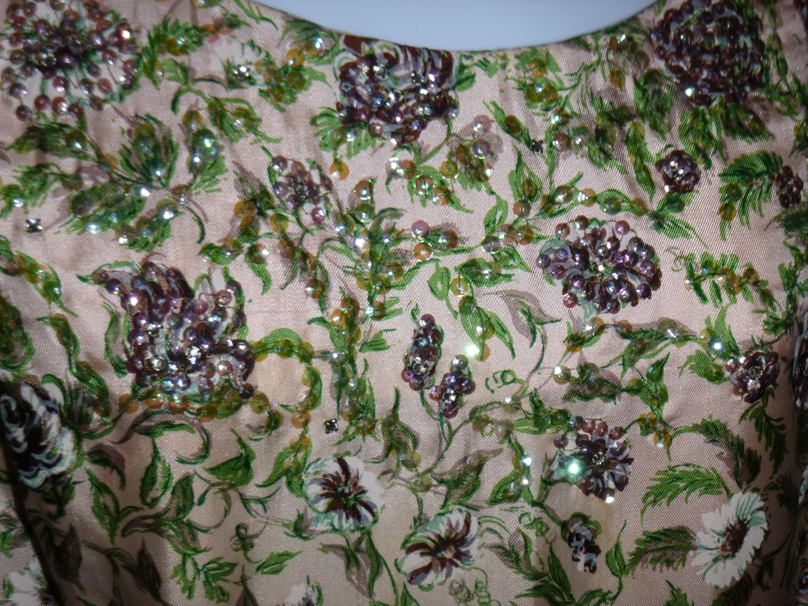 Vtg 1940s Pinkish Tan Silky Floral Dress Sequin Embellishment VOLUP Sz L/XL