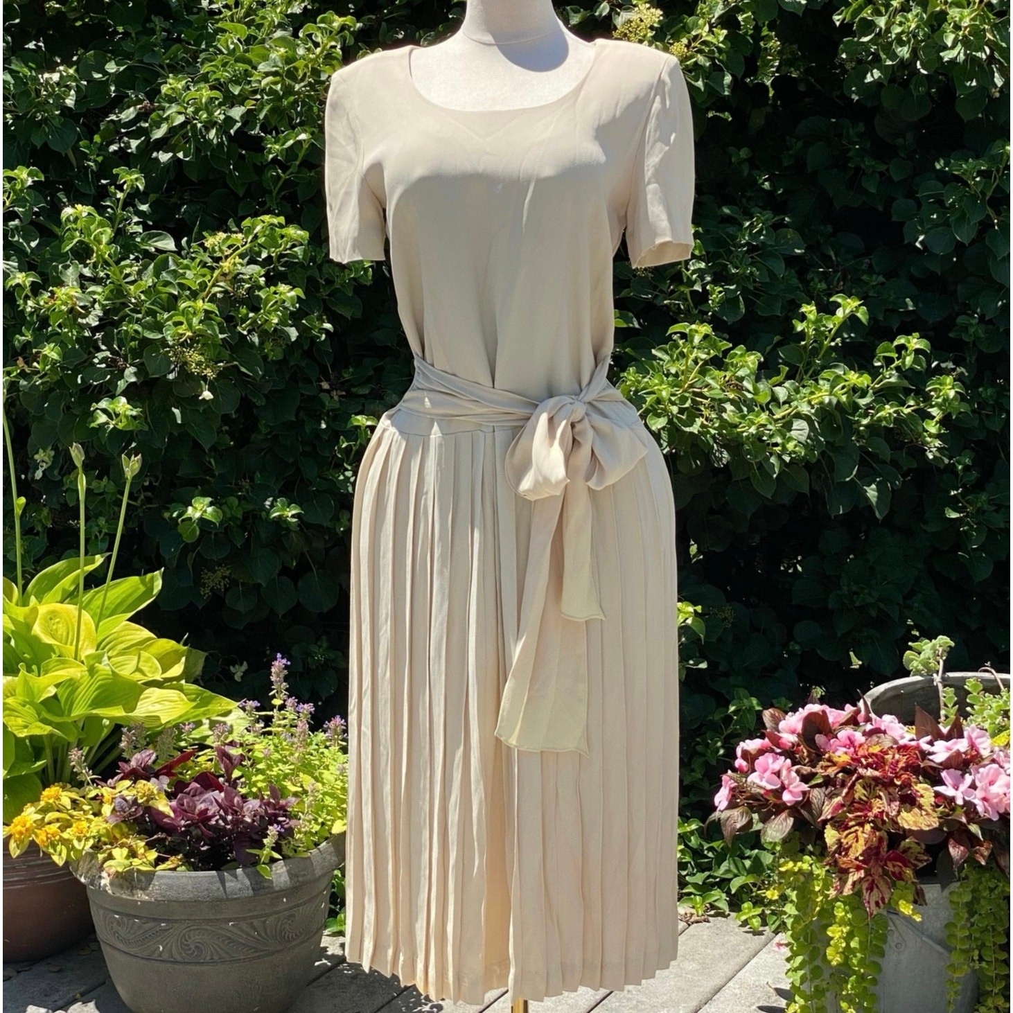 Vintage 90s Donna Ricco New York Pleated Drop Waist Off-White Maxi Dress – 10
