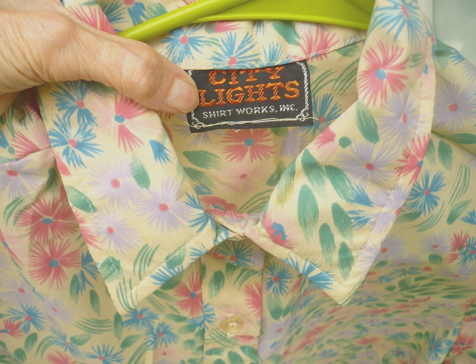 VTG CITY LIGHTS M BLUE PINK FLORAL SILKY BUTTON UP SHIRT BLOUSE COTTAGECORE 80S