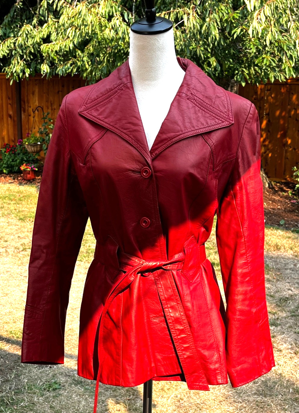 Vintage 70’s Mod Dark Red Women’s Leather Jacket Size Large READ