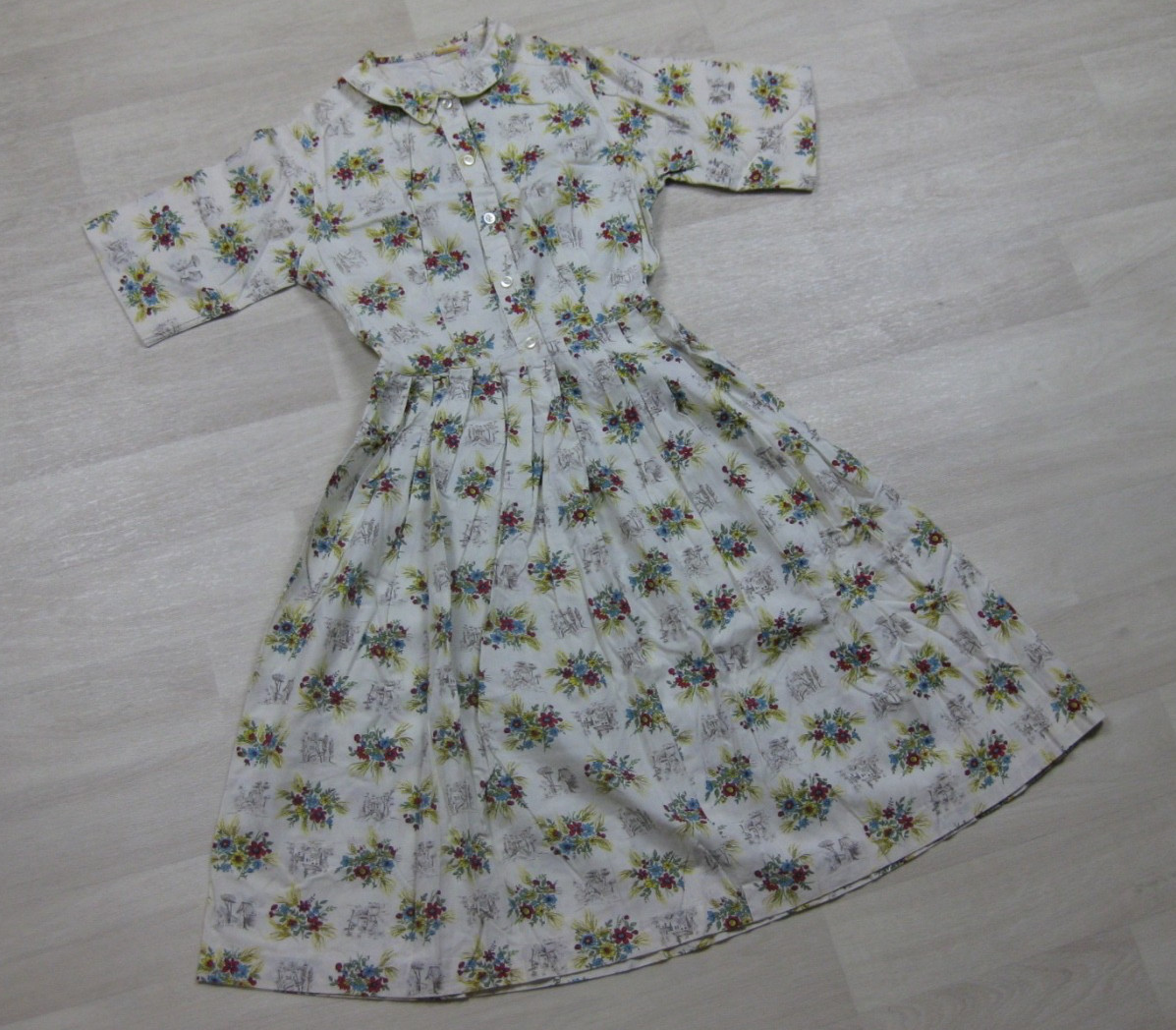 Vintage 50s Shirtwaist Day Dress (XS) Cotton Novelty Print Floral Landscape