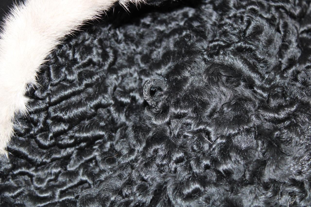 WOMAN VINTAGE GENUINE BLACK PERSIAN LAMB FUR COAT SZ S-M~GREY MINK COLLAR~CURLY