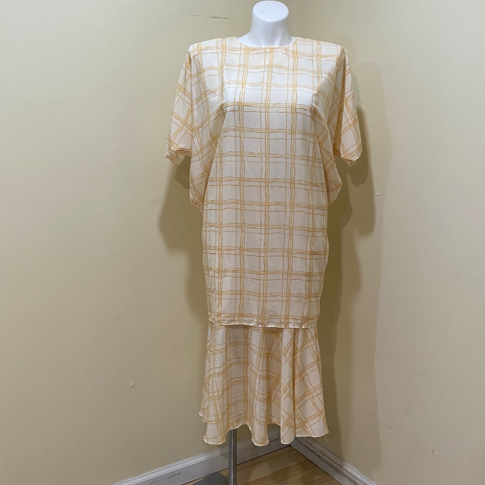 Vintage Warren Z Skirt Set Women’s 12 Beige Ivory Button Tie Back Midi Top Skirt
