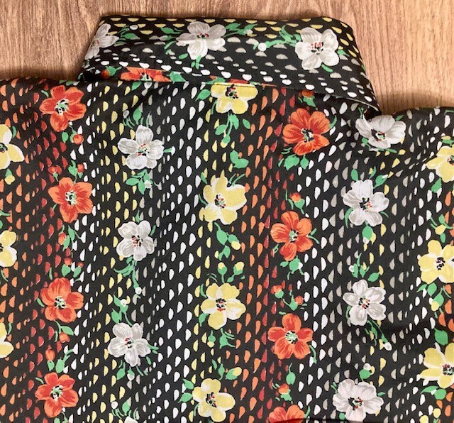 Vintage 1970’s Mod K-Mart Secretary Blouse Polyester Shirt Size 34 or Small EUC!