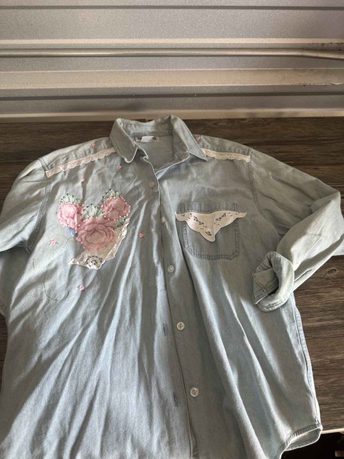 vtg CHAMBRAY Embellished ric rac trim Flower Handmade Medium
