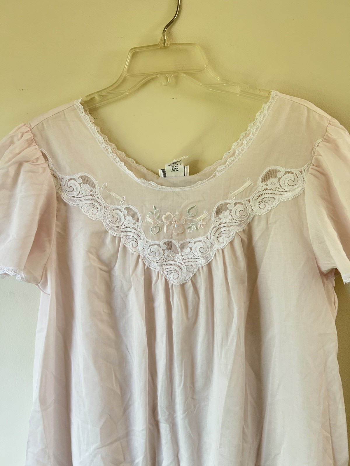 Vintage NWT Pink 100% Cotton Nightgown Cottage core Granny Lace trim Medium