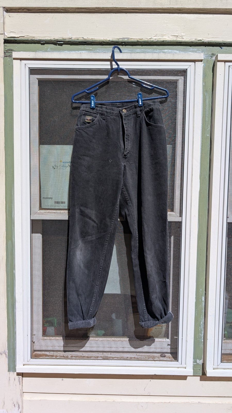 1980s vintage high waisted black wrangler mom jeans 24×30