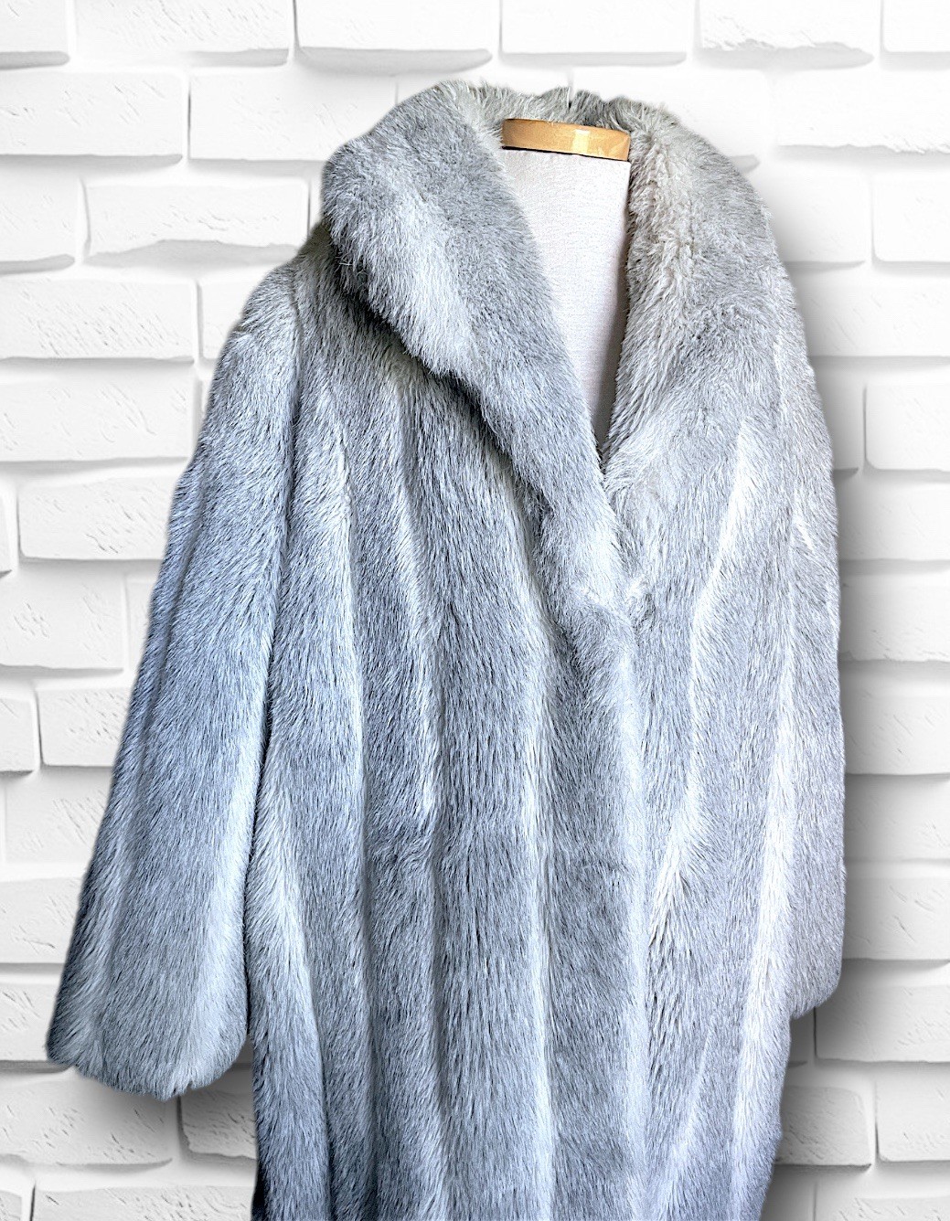 1970’s Grey & White Faux Fur Wiman Oversized Overcoat Plus Size