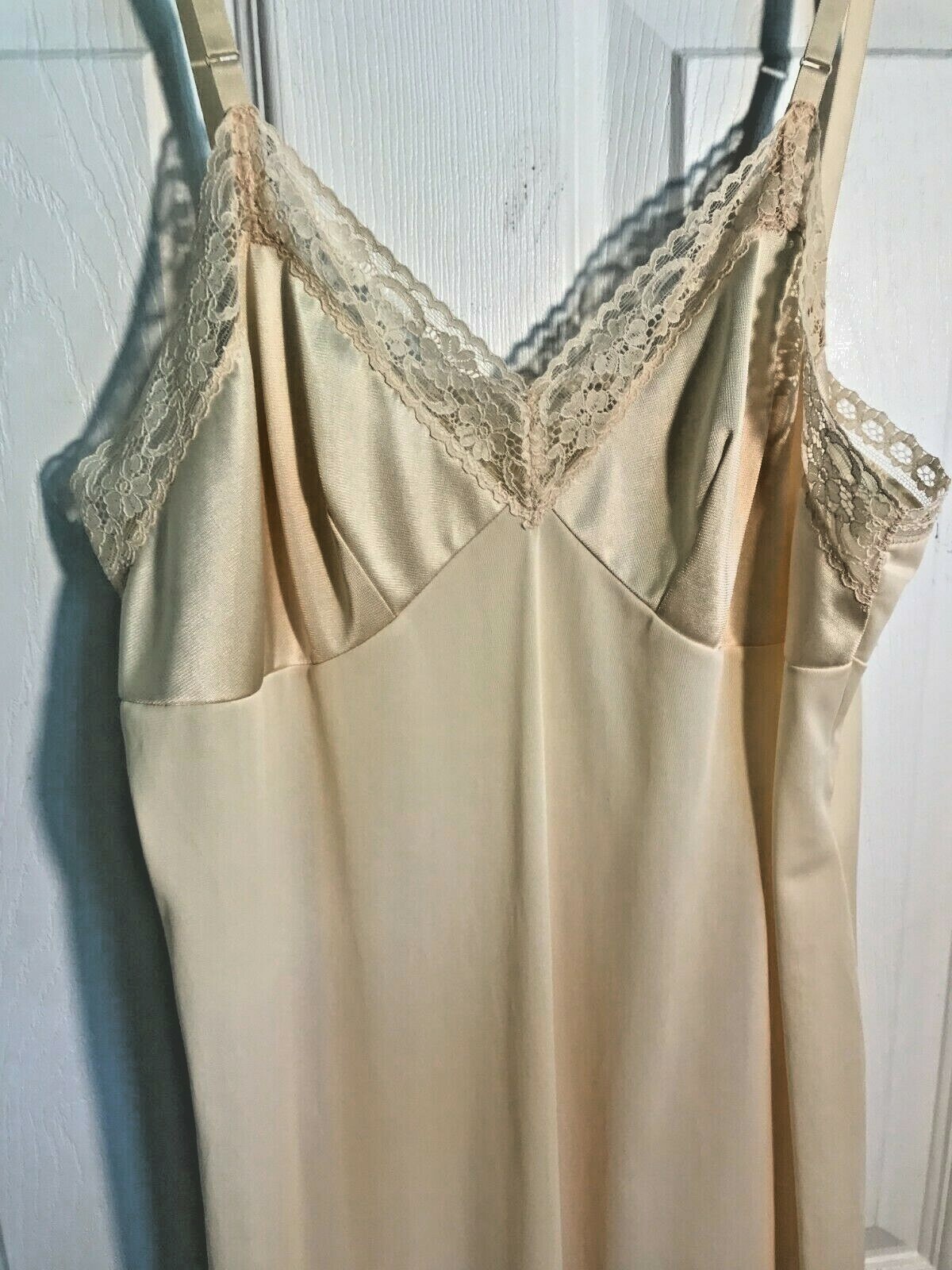 sz 36 ttall full slip Vanity Fair beige chest 34” 43” adjustable stra
