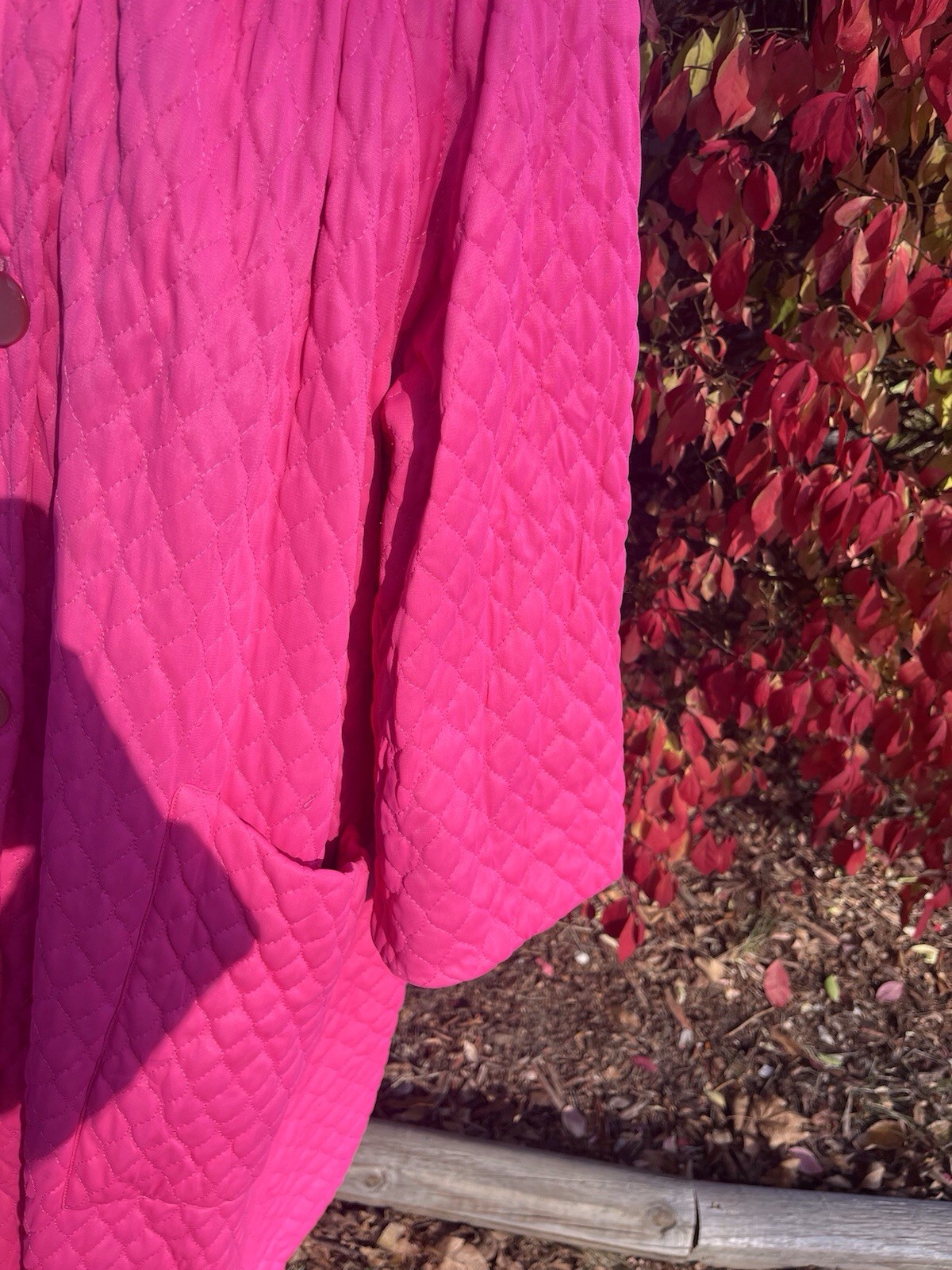 Vintage 1960s Loungees Hot Pink! Barbie Style Quilted Robe Rainbow Lining