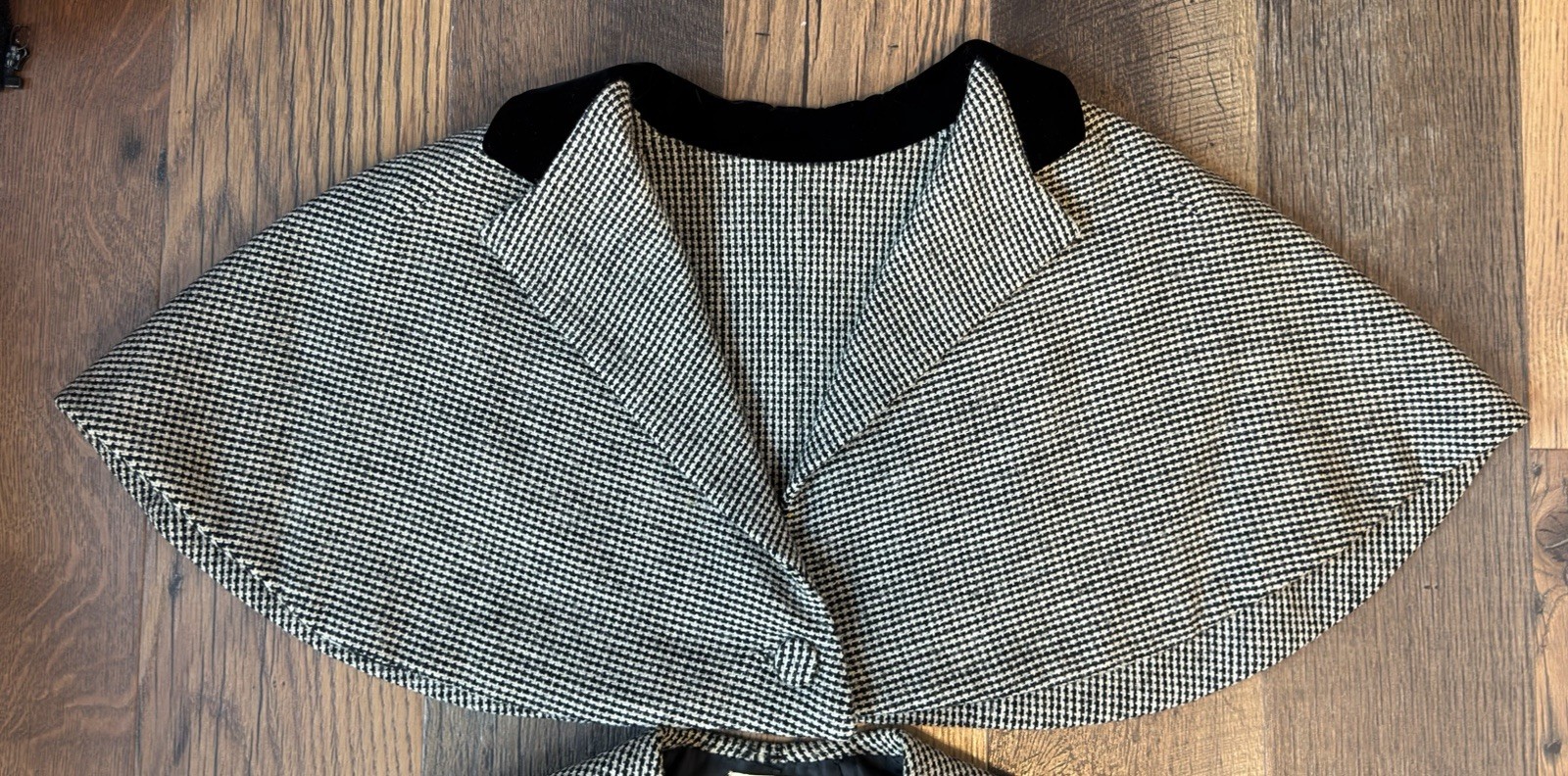 VTG Balenciaga 10 Avenue George V Numbered 3-Piece Houndstooth Suit with Capelet