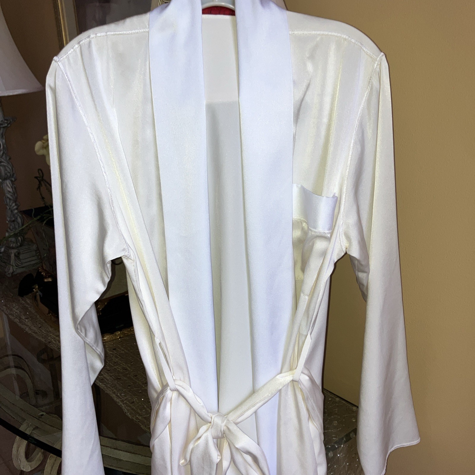 Fernando Sanchez Robe Short Cream/ White Trim Pockets. Belt Med