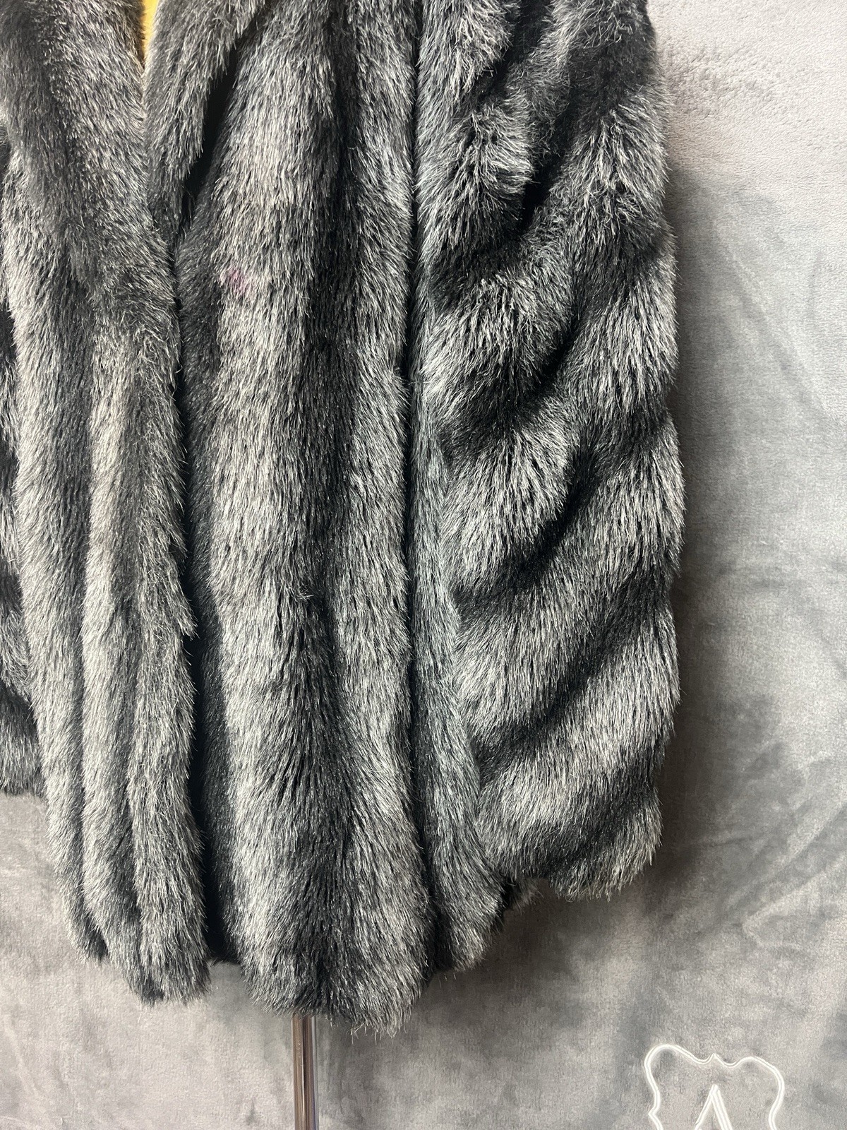 Faux Raccoon Fur Coat Vintage Gray Black Striped Shaggy Winter Jacket – Size?