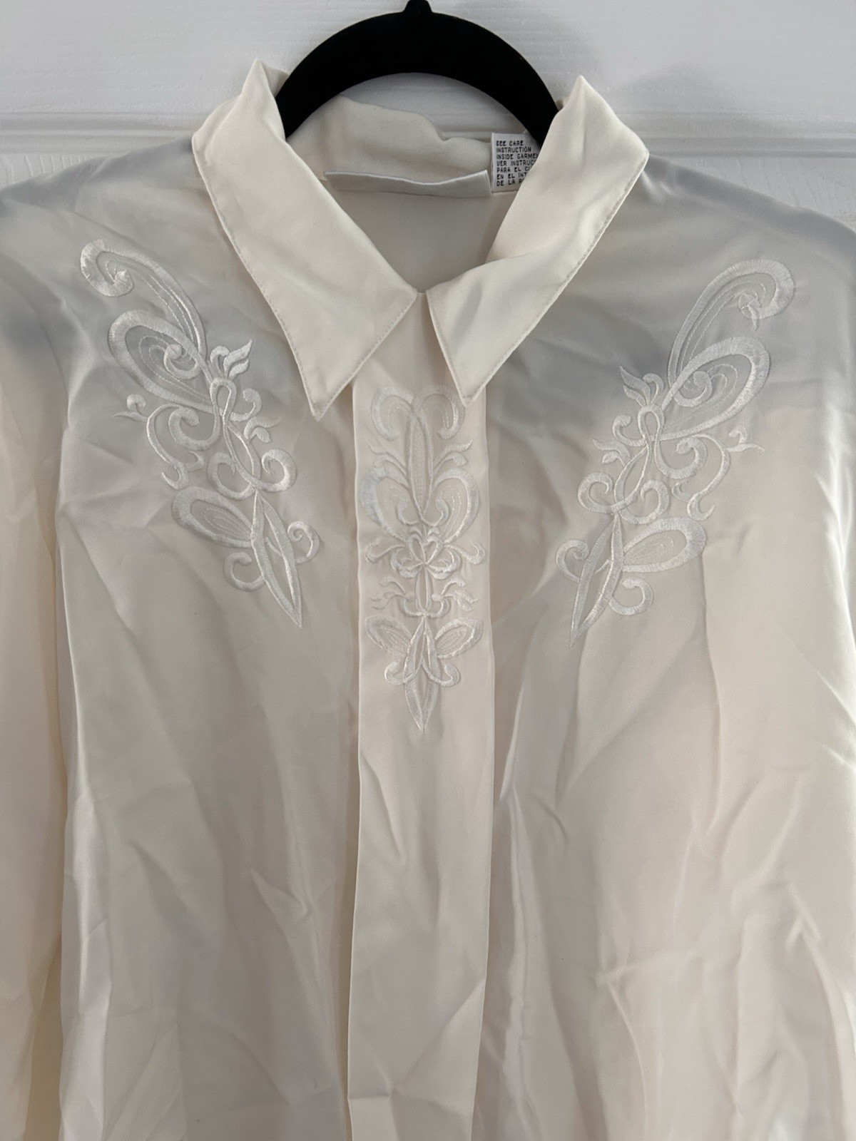 Vintage Cream Blouse – Embroidery & Pearl Button Details