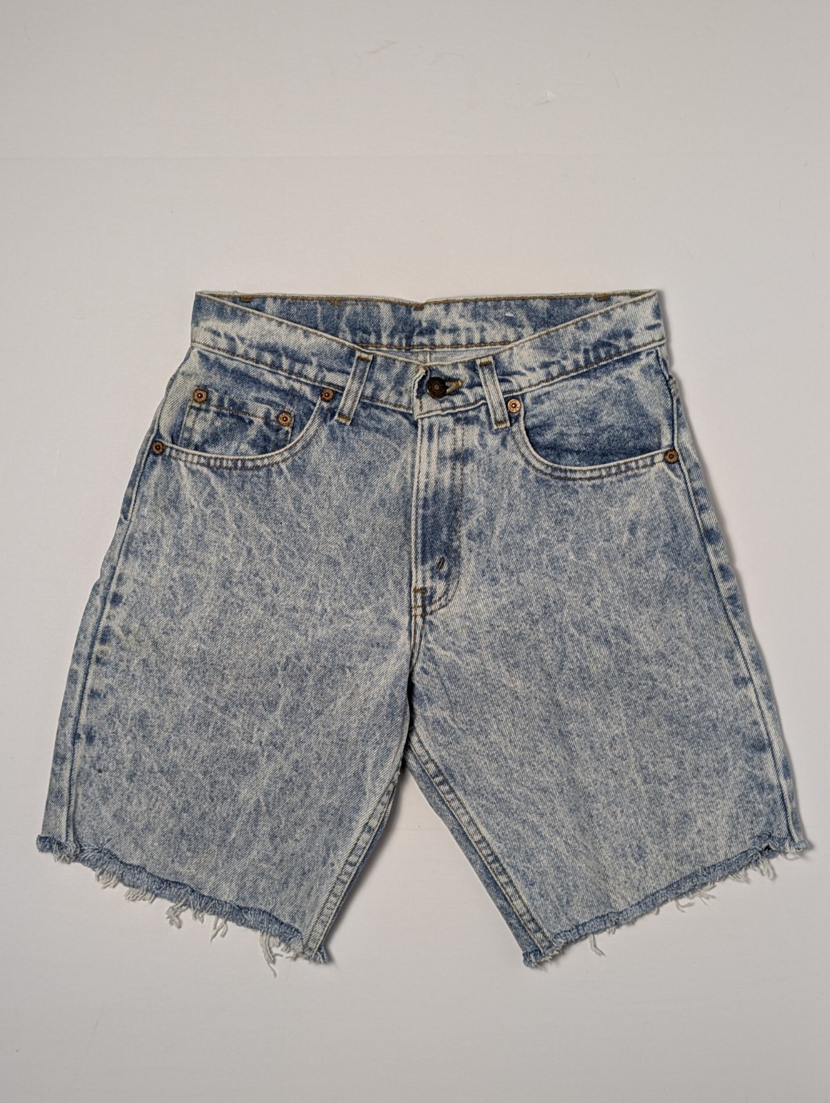 Vintage 1980s-1990s Women’s Levi Cut-Off Denim Shorts W30 Faded G-VG