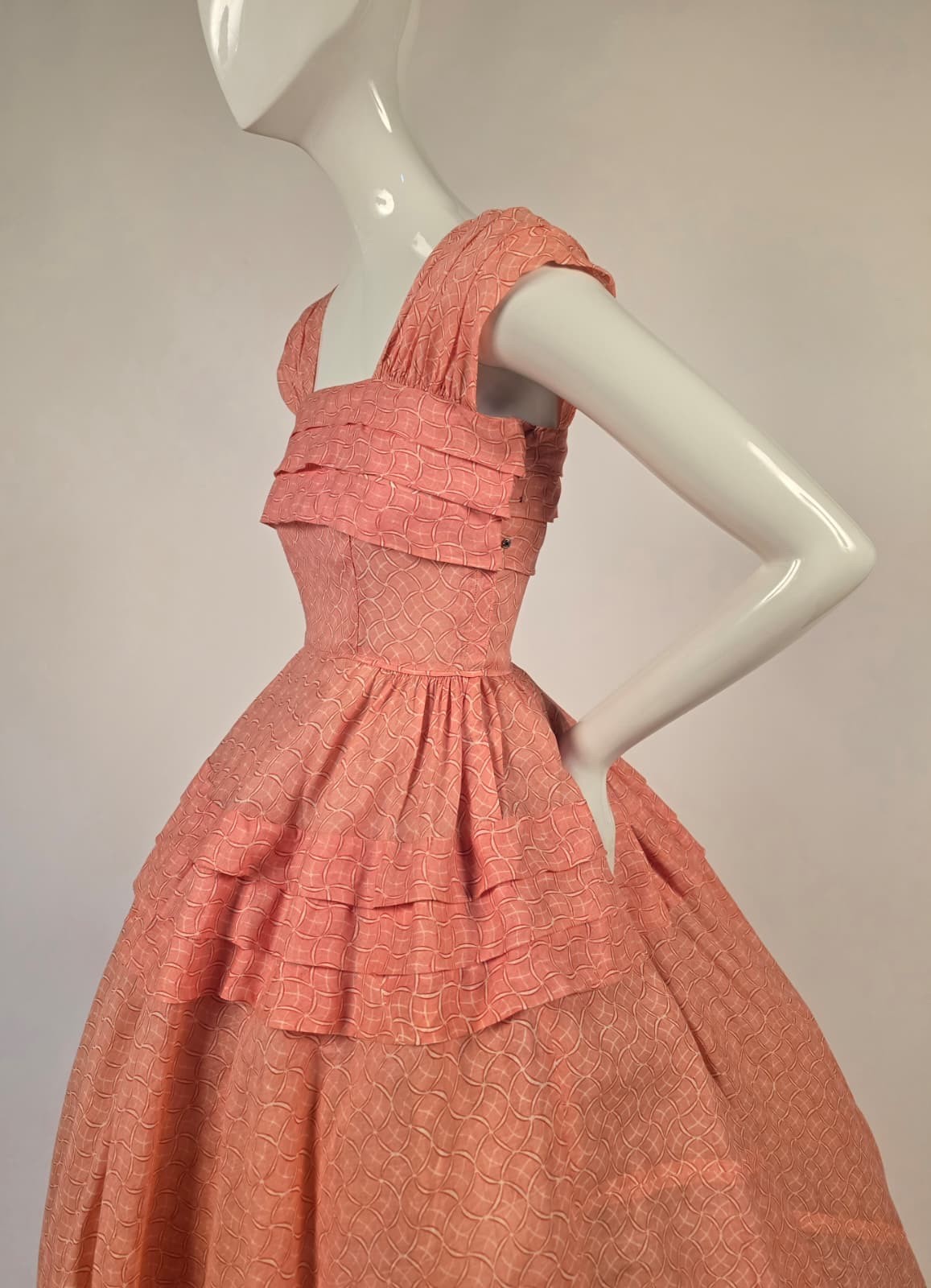 VINTAGE 1930’S PRINT COTTON DRESS W MASSIVE FULL SKIRT + PLEATED BODICE