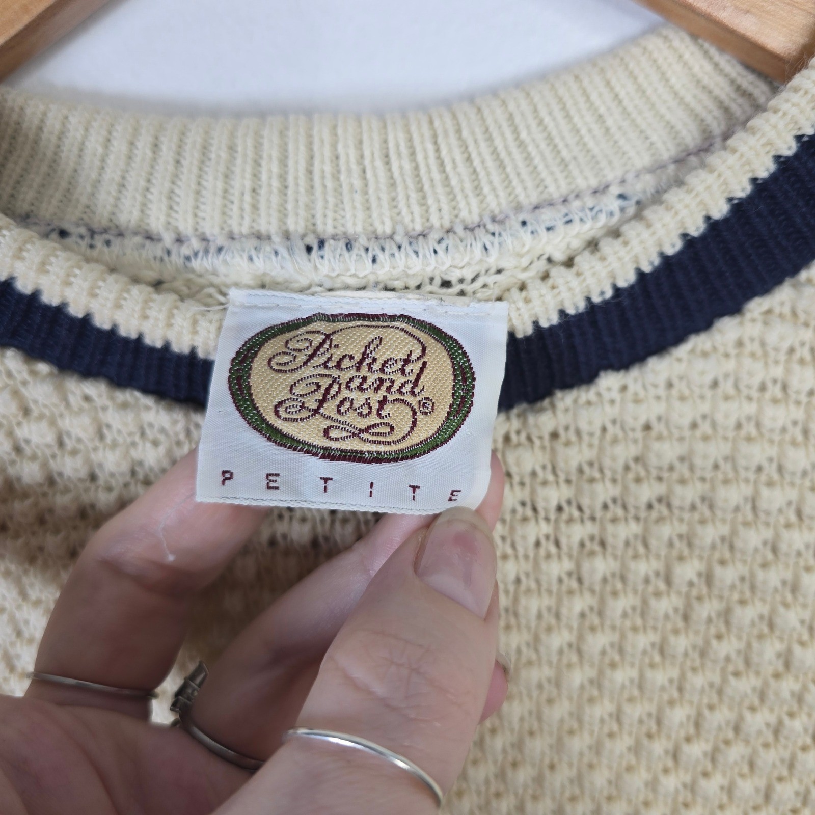 Picket and Post Vintage Womens Petite Floral Knit Sweater Cream Navy Blue USA