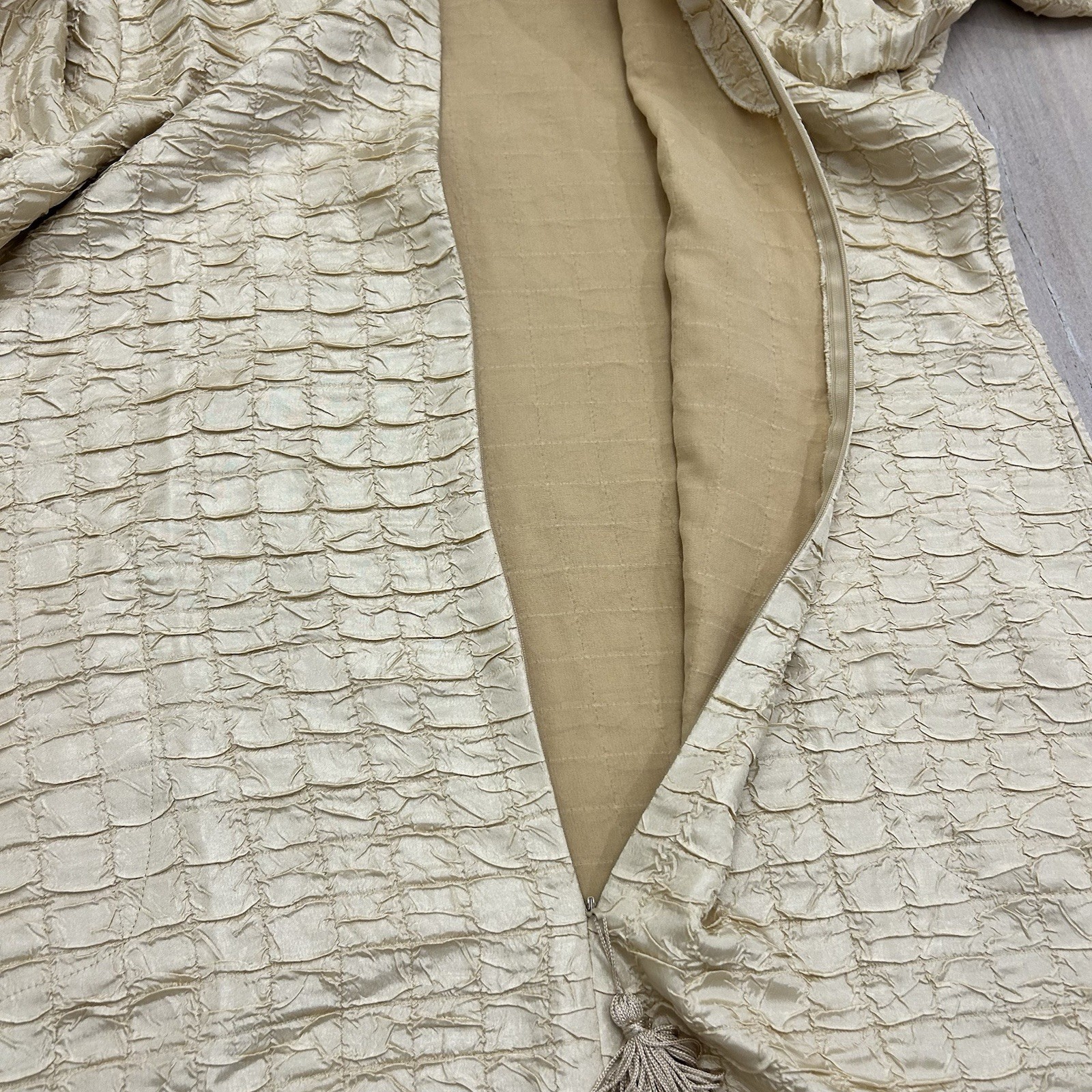 Vintage Diamond Tea Gold Textured Robe Kaftan Womens Size Medium Polyester