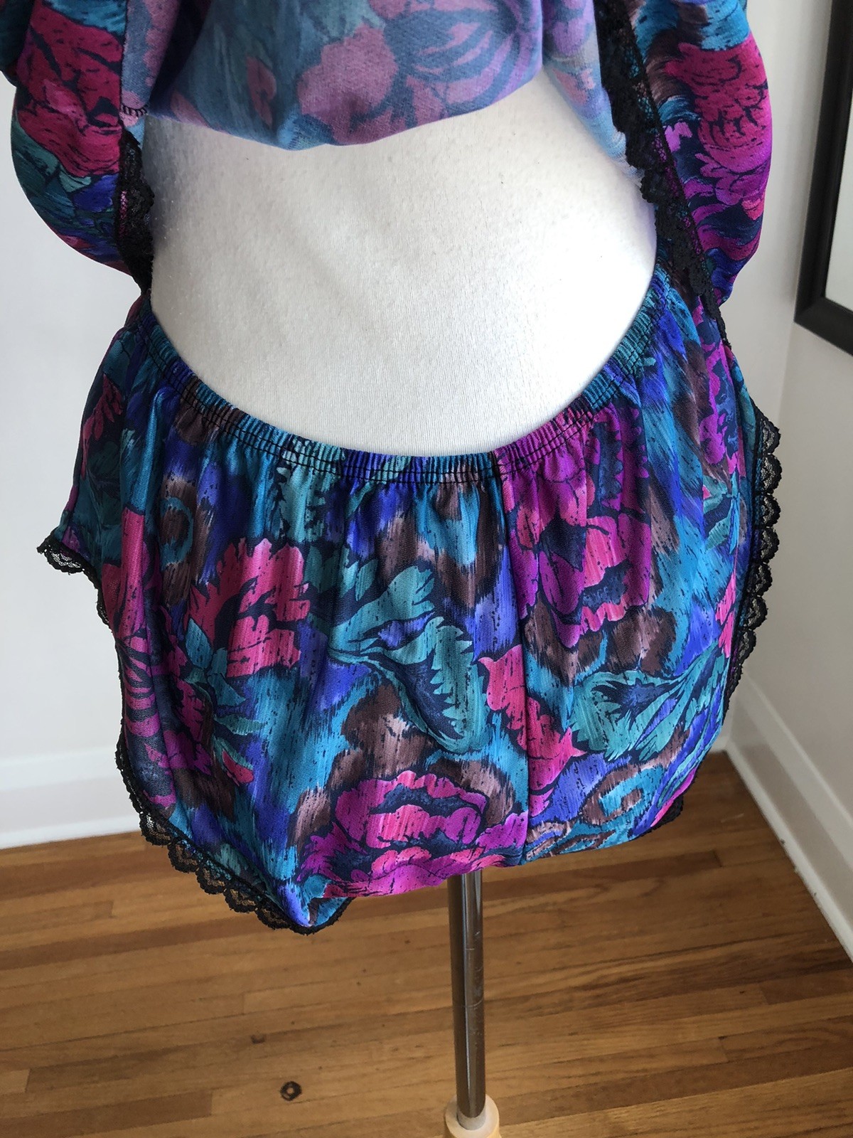 GORGEOUS VTG PETRA FASHIONS Floral Lacey 2pc Camisole & Shorts Lingerie Set SZ L