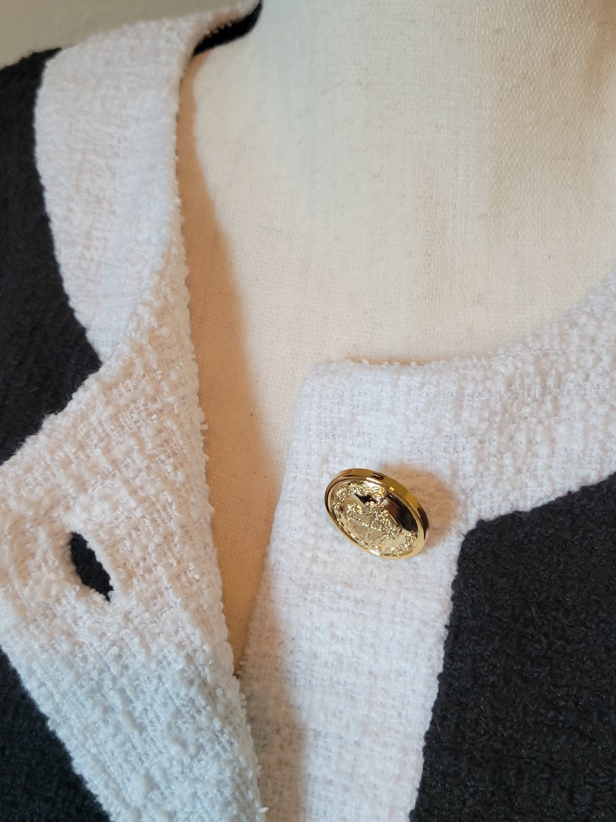 90s Preppy Black w/ White Trim Knit Longsleeve Crop Top, Gold Buttons, Size L