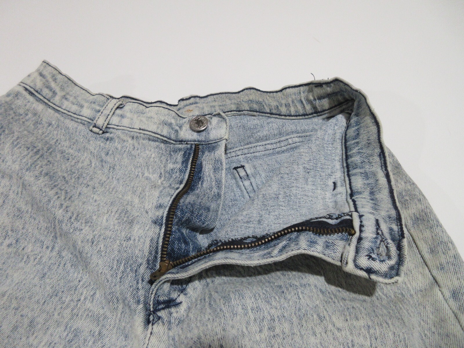 Sz S 25×7 TRUE VINTAGE Le Touche Acid Wash High Wait Jean Denim Shorts Women’s