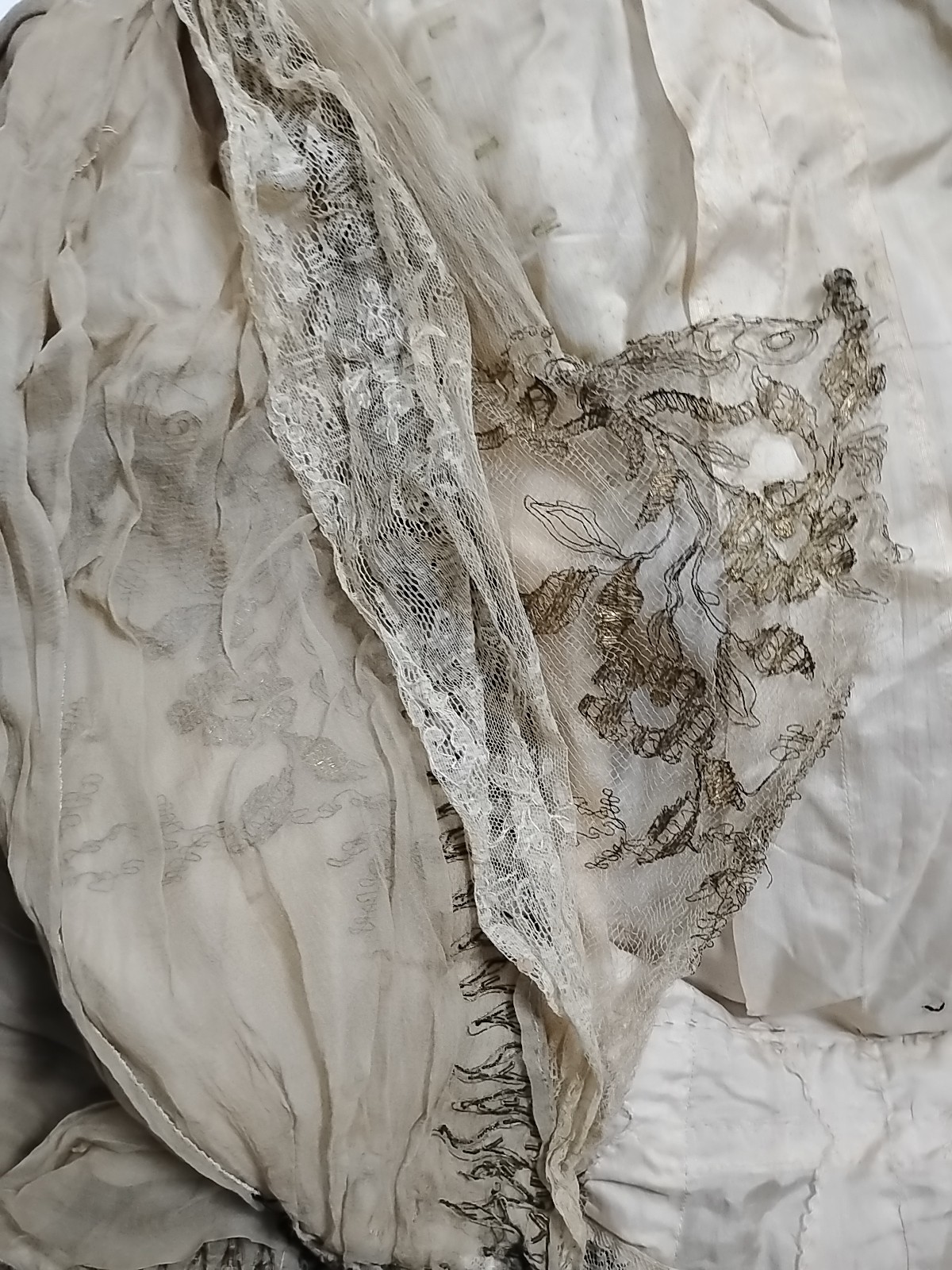Antique Edwardian Ivory Wool & Lace Tea Gown Dress c.1905–1915