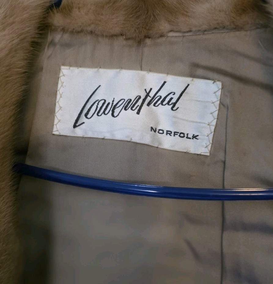 Mink Fur Wrap – Size Small/Medium – EMBA – (Lowenthal) Natural Brown Mink