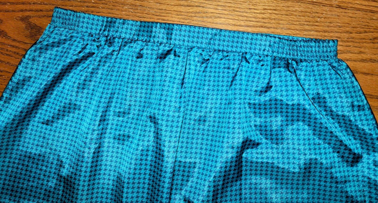 Vintage Dutchmaid Teal/Black Houndstooth 2-Piece Collared V-Neck Sz 40 Skirt Set
