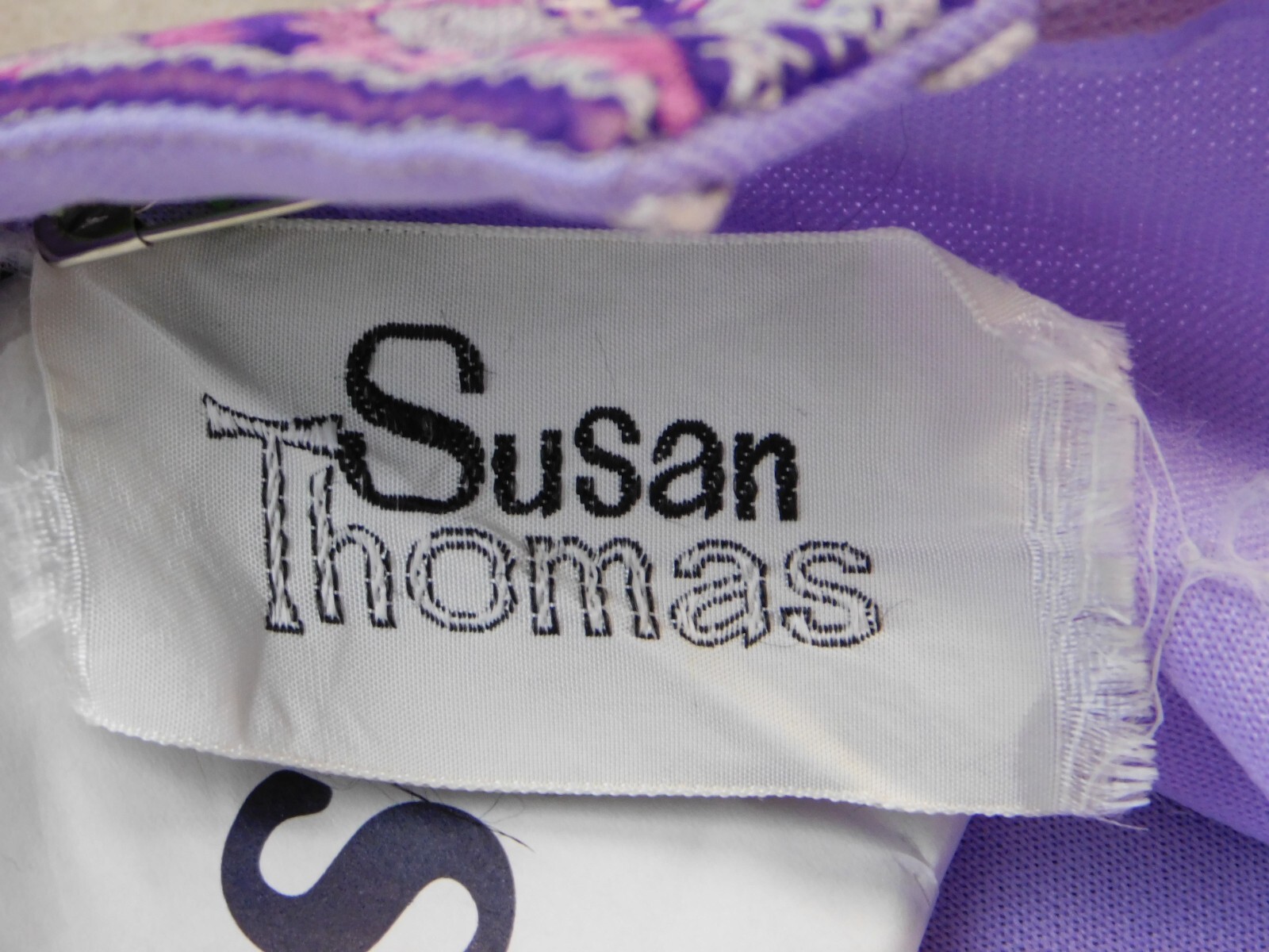 VTG Susan Thomas Women’s S Cap Sleeve Pattern Collar Short Sleeve Purple Shirt