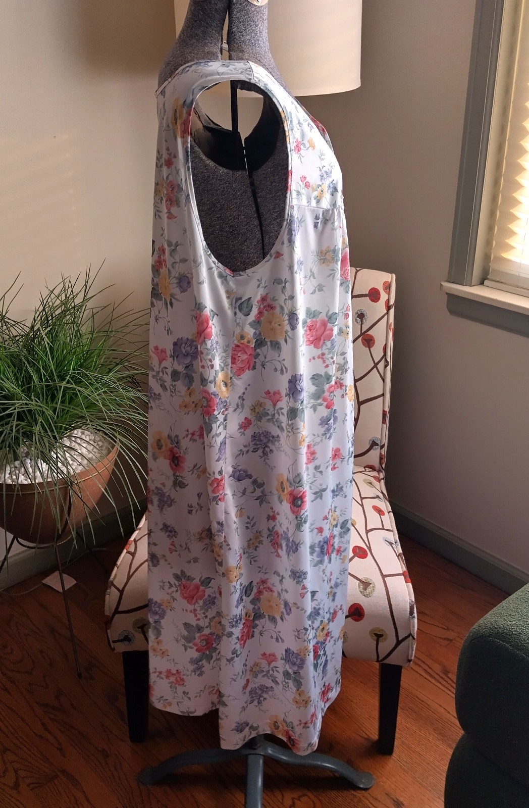 Vintage Vanity Fair Floral Nightgown XXXL 3X Romantic Sleeveless 100% Polyester