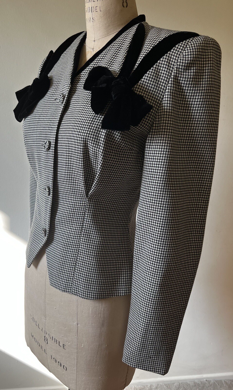 Vintage Norma Kamali 80’s Women’s Jacket Blazer Black White Houndstooth Velvet