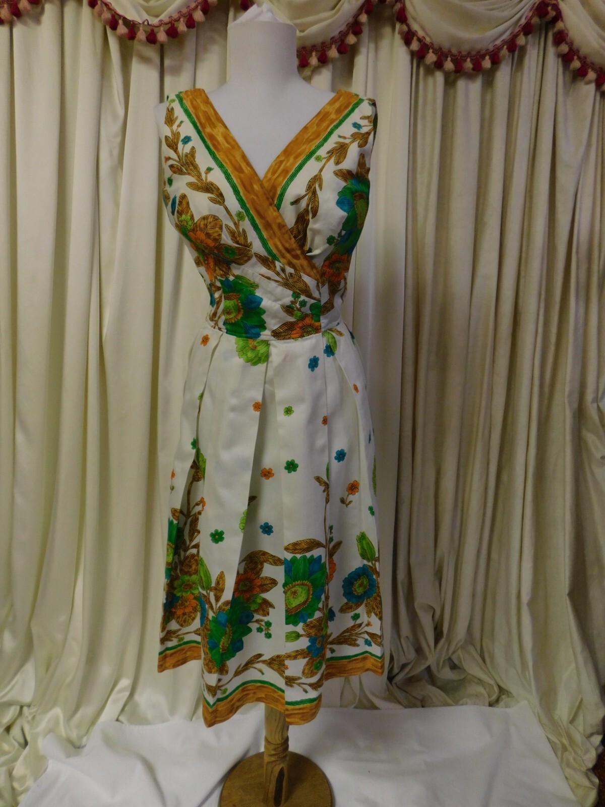 Vintage KAMEHAMEHA Hawaiian Print Dress 1950’s 26″ Waist SMALL *