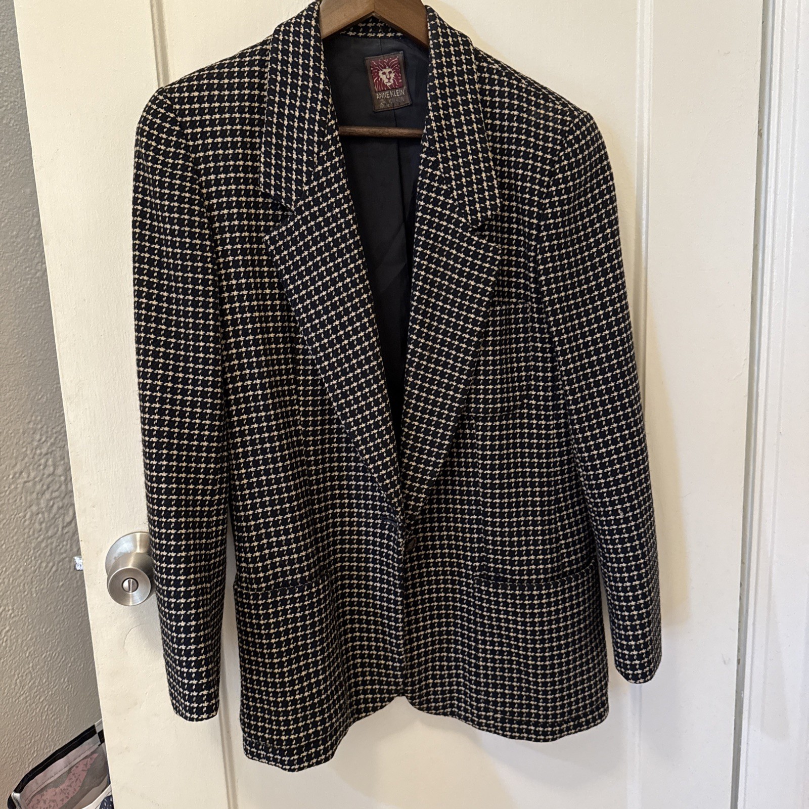 Gorgeous Vintage 80’s Anne Klein Women’s Wool Tweed Black and Beige Blazer M