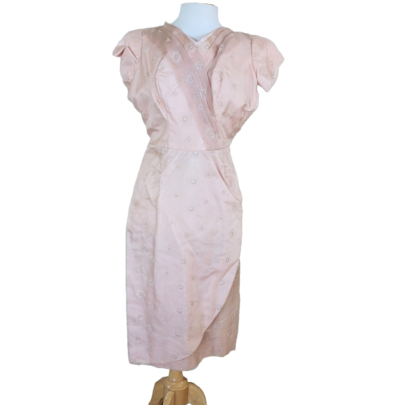 Vintage 1950s Pink Satin Wiggle Dress Embroidered Floral Cocktail Party Dress
