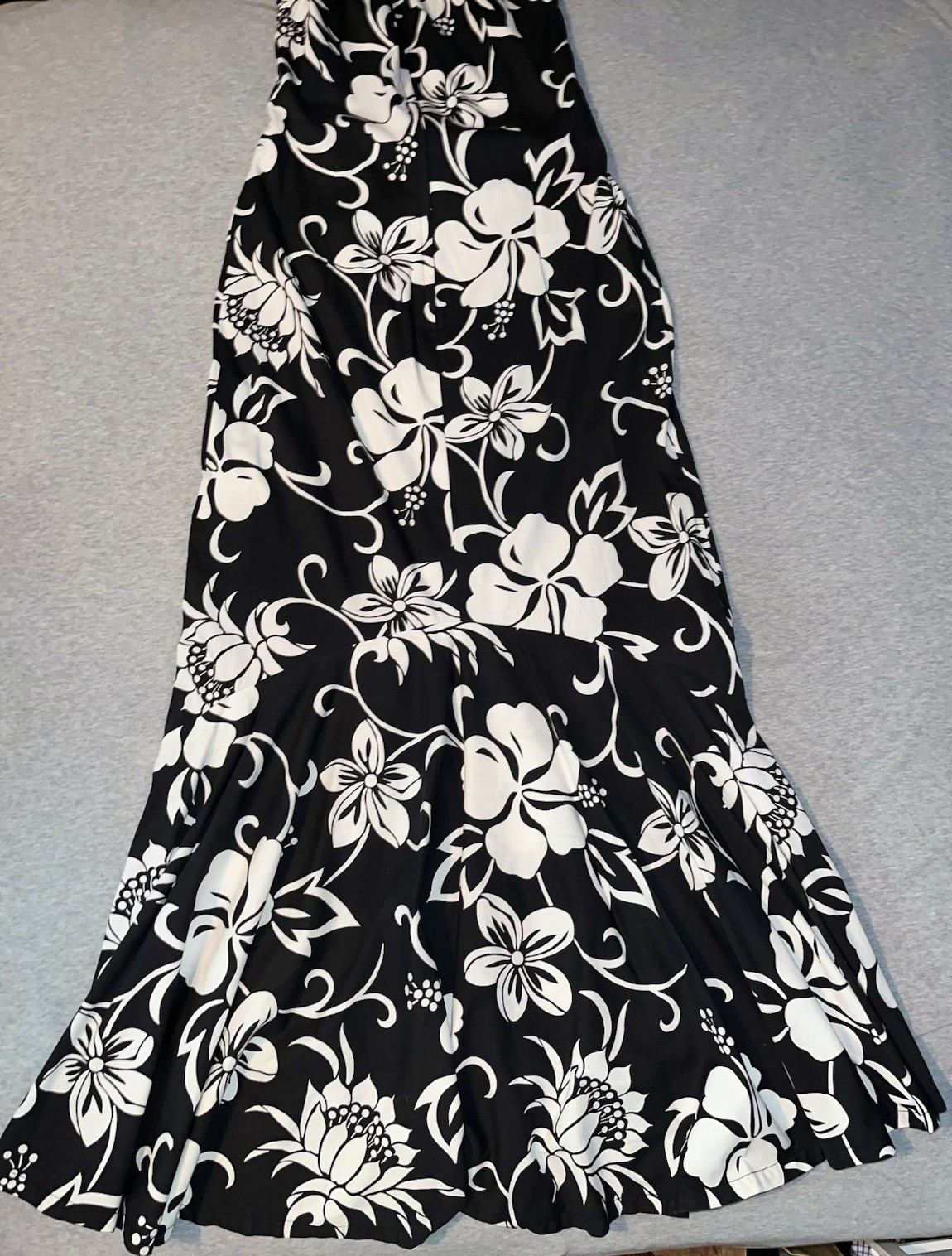 Vintage Hawaiian Maxi Hostess Dress Hibiscus Black White Mermaid Fishtail Hem