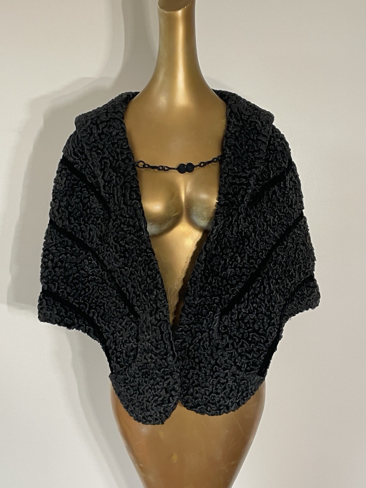 Vintage 1940s Velvet Curly Persian Lamb Boucle Wool Black Fur Shrug