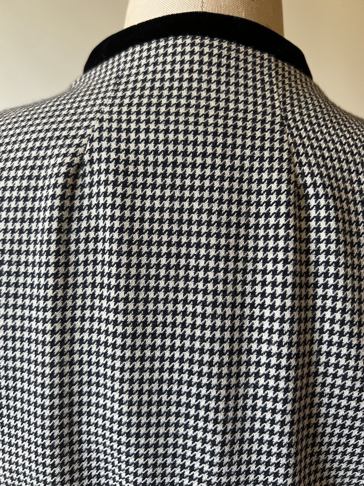 Vintage Norma Kamali 80’s Women’s Jacket Blazer Black White Houndstooth Velvet